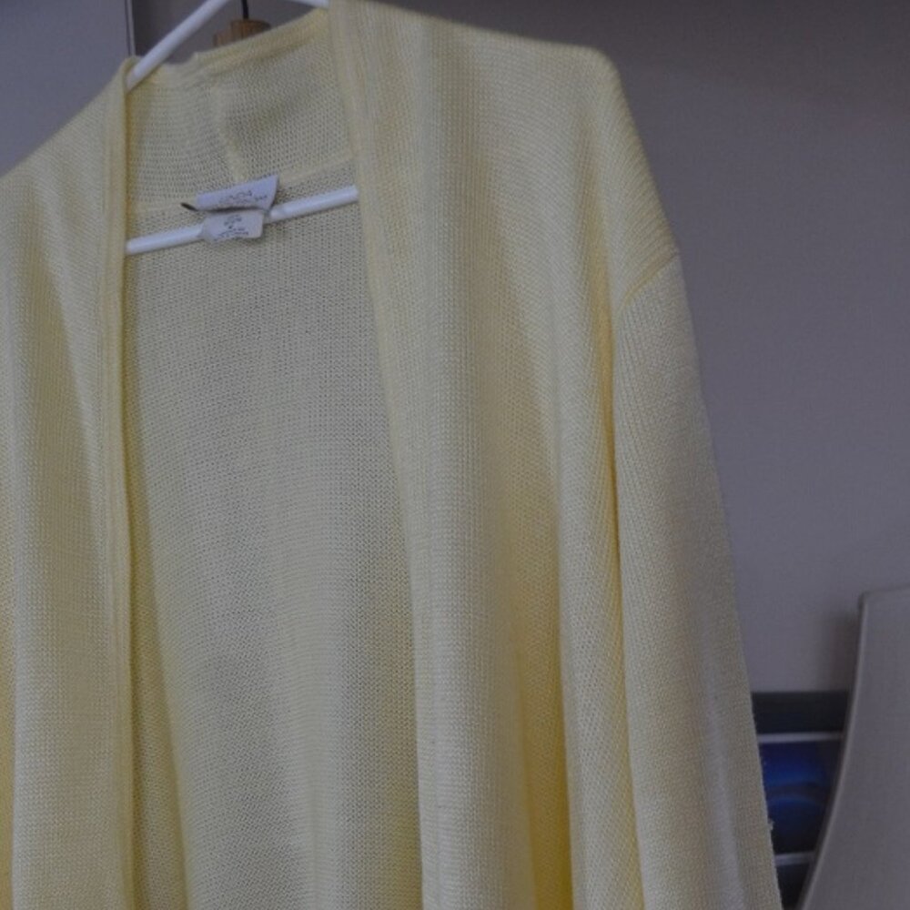 LINDA LUNDSTROM Pale Yellow Drape Cardigan Compliments RLL Spring Yellow